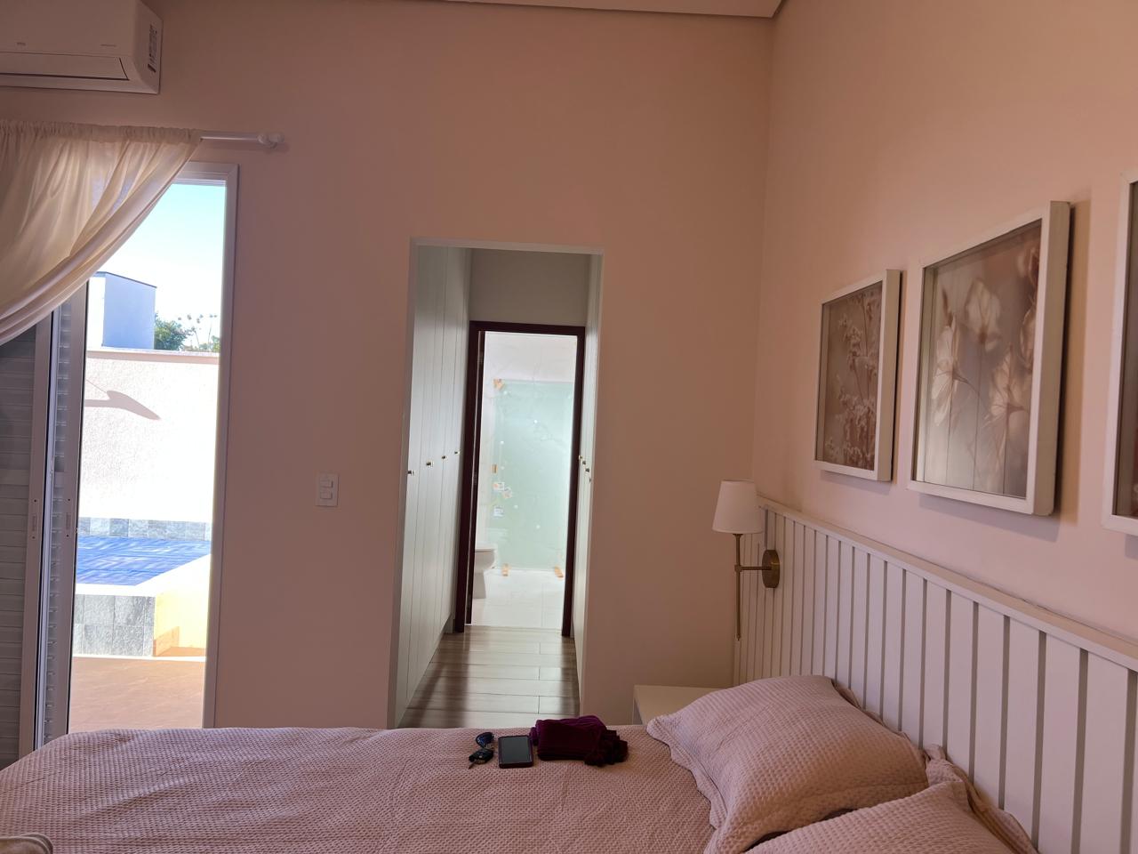 Quarto Suite  lindo e mobiliado suíte ampla